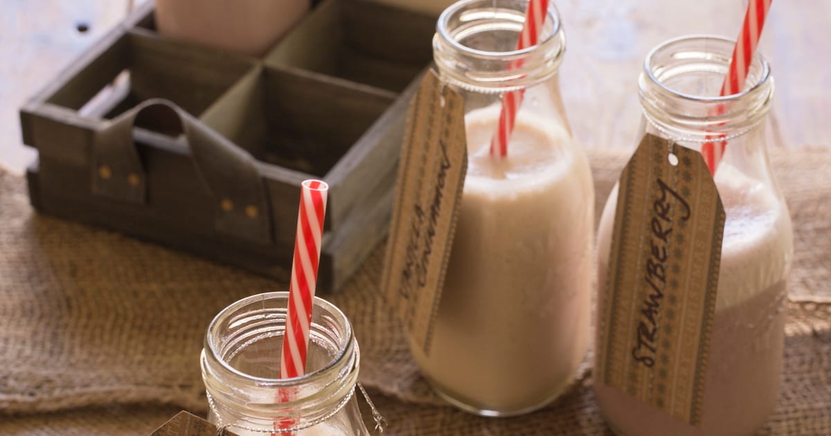 Thermomix recipe: Strawberry Almond Milk | Tenina.com