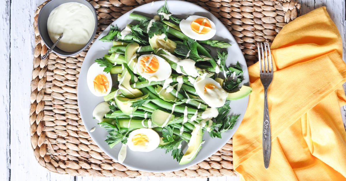 Thermomix recipe: Asparagus, Green Bean and Avocado Salad | Tenina.com