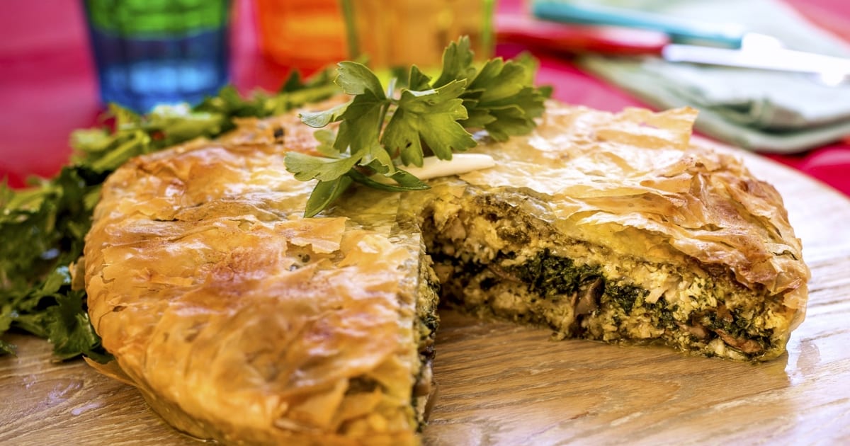 Thermomix recipe: Chicken Silverbeet and Mushroom Pie | Tenina.com