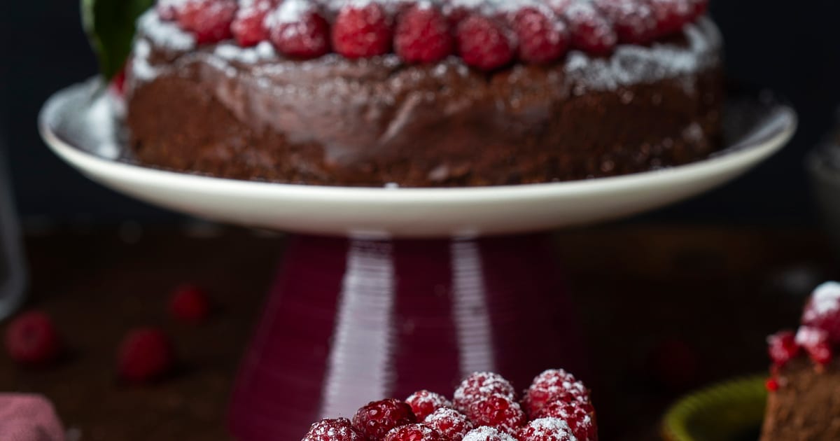 Thermomix recipe: Chocolate Cheesecake with Berries | Tenina.com