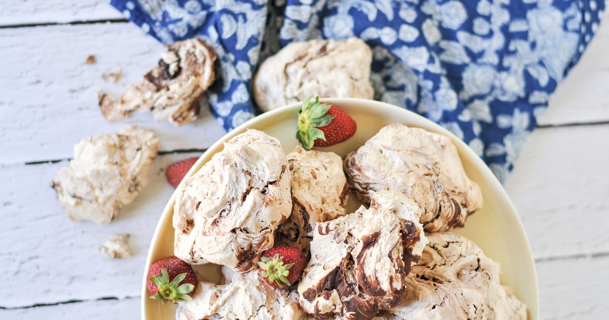 Thermomix recipe: Chocolate Cinnamon Swiss Meringues | Tenina.com