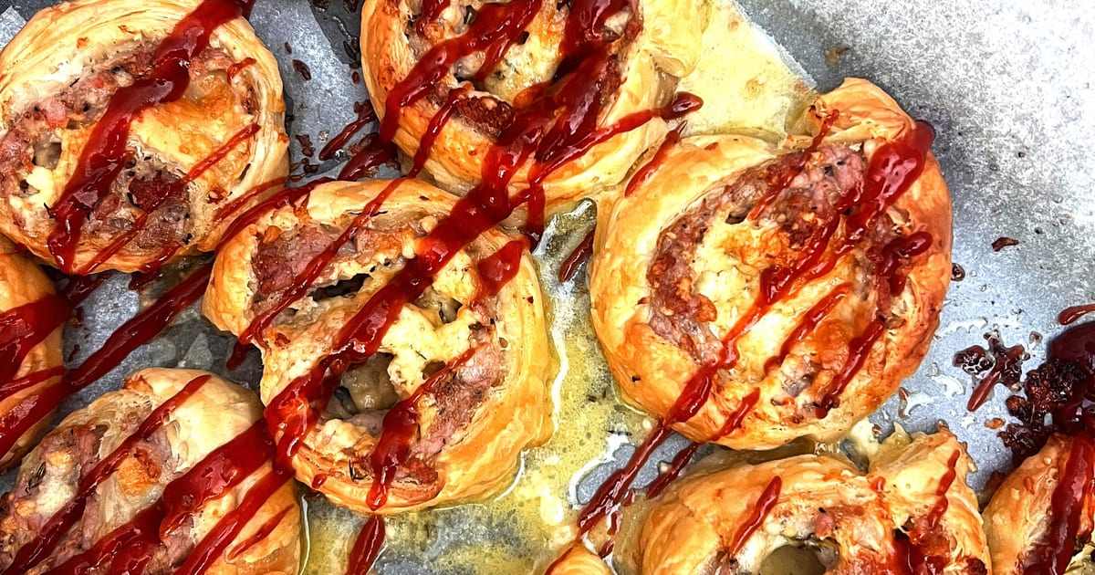 Thermomix recipe: Easy Sausage Scrolls | Tenina.com