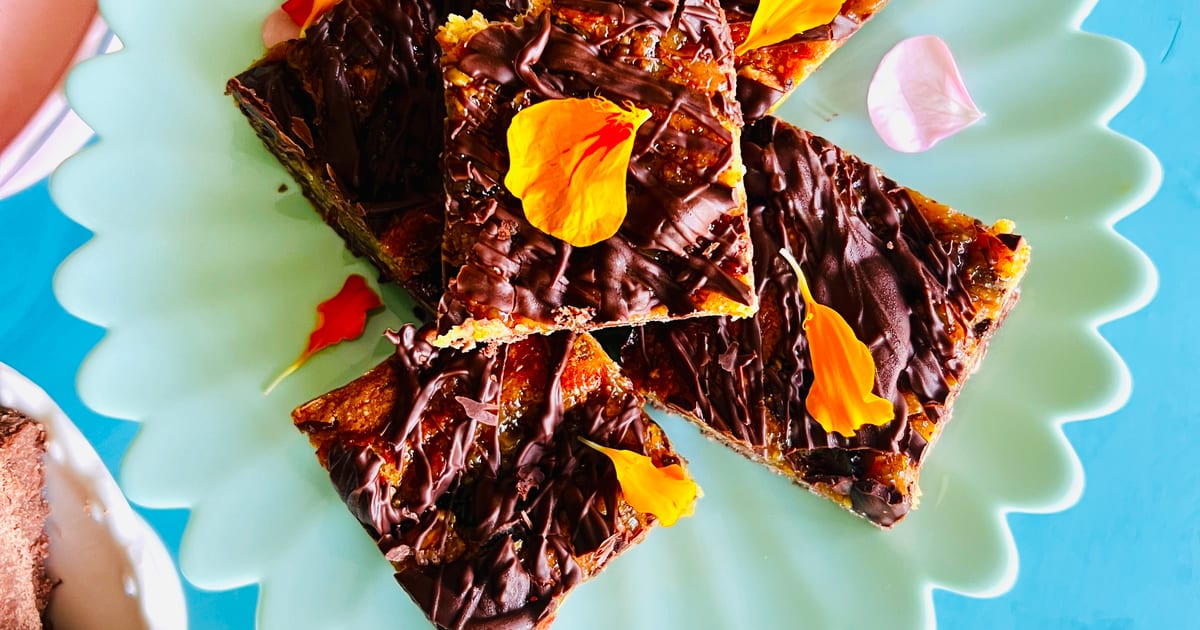 Thermomix recipe: Florentine Weet Bix slice | Tenina.com
