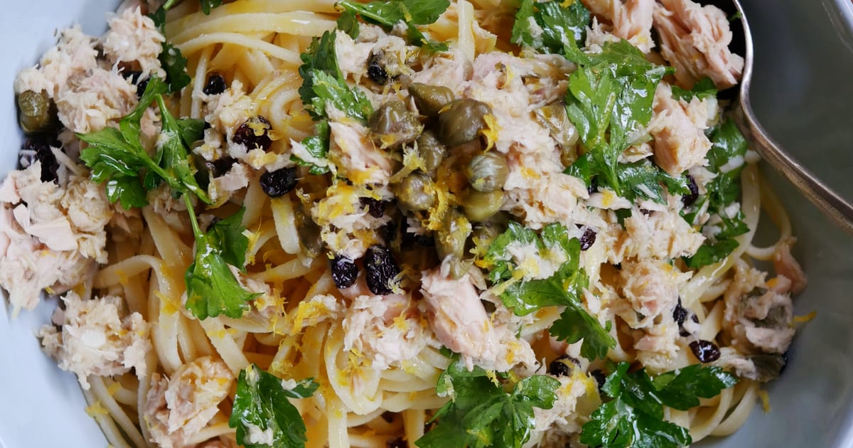 Thermomix recipe: Linguine with Tuna, Capers and Currants | Tenina.com