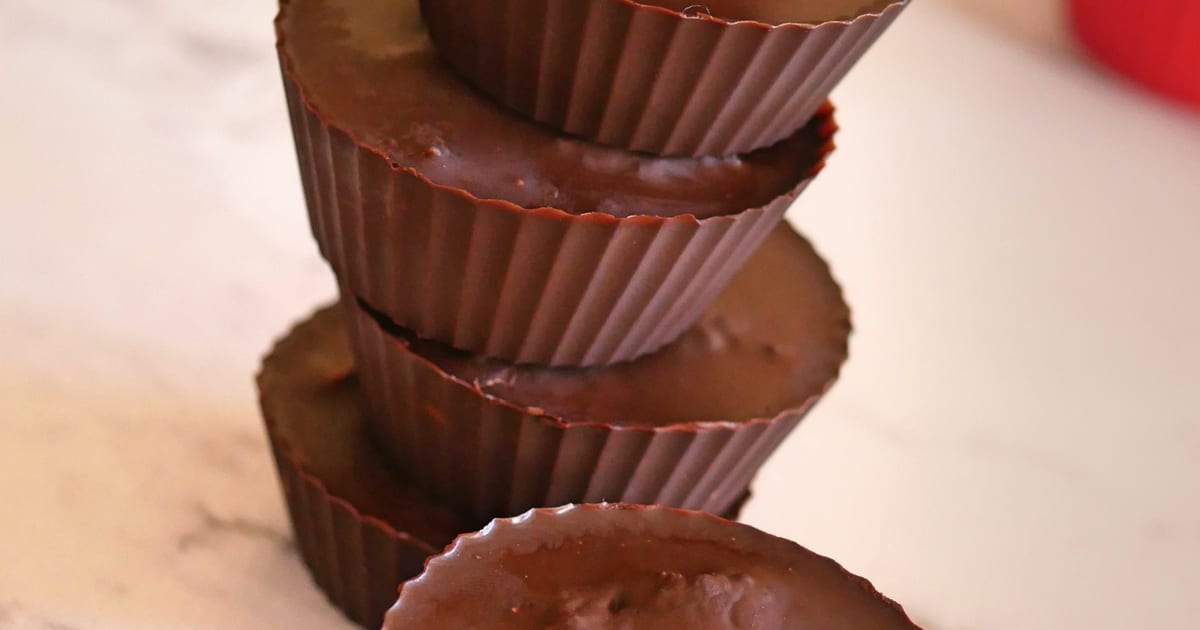 Thermomix recipe: Minty Coconut Butter Chocolate Cups | Tenina.com
