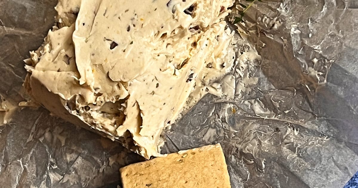 Thermomix recipe: Olive Thyme Butter | Tenina.com