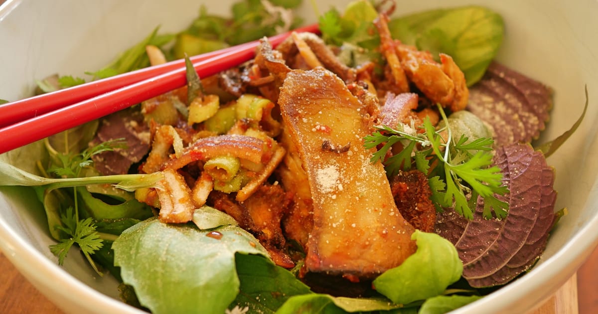 Thermomix recipe: Mushroom Larb Salad | Tenina.com
