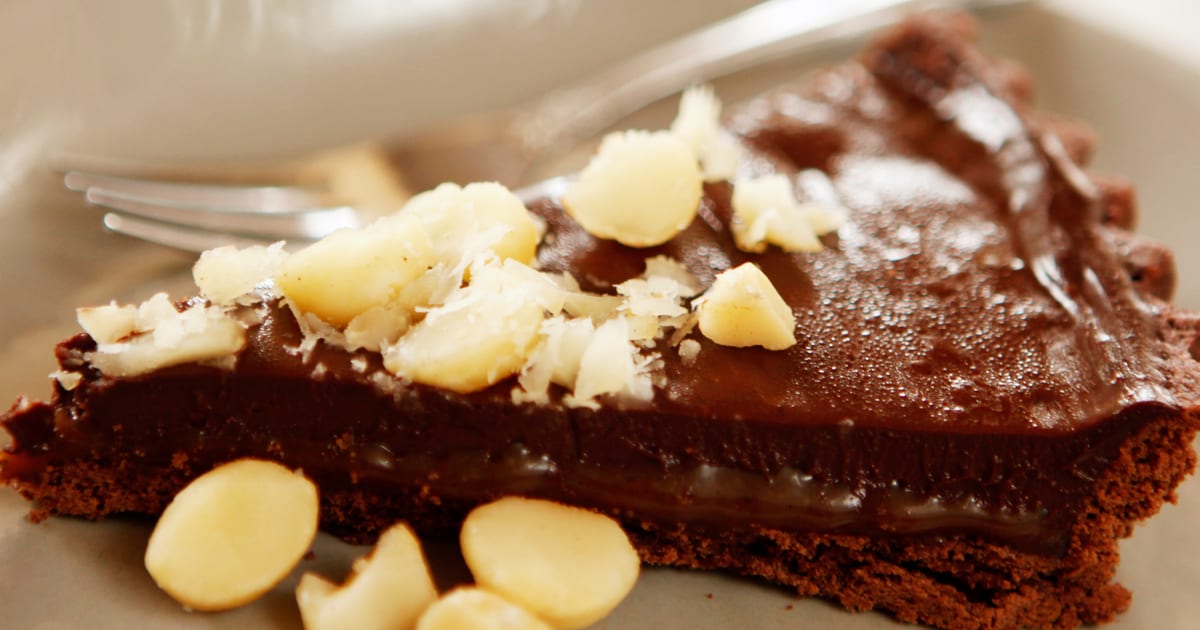 Thermomix recipe: Salted Caramel Chocolate Tart | Tenina.com