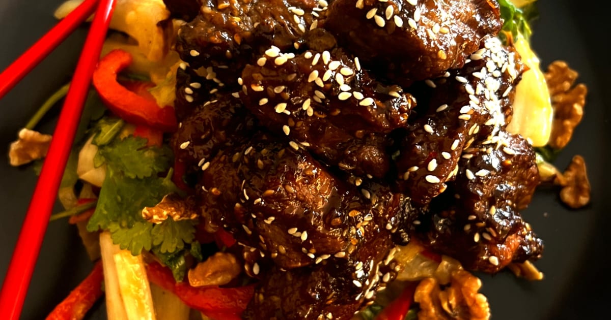 Thermomix recipe: Spicy Sesame Beef with Fennel Salad | Tenina.com