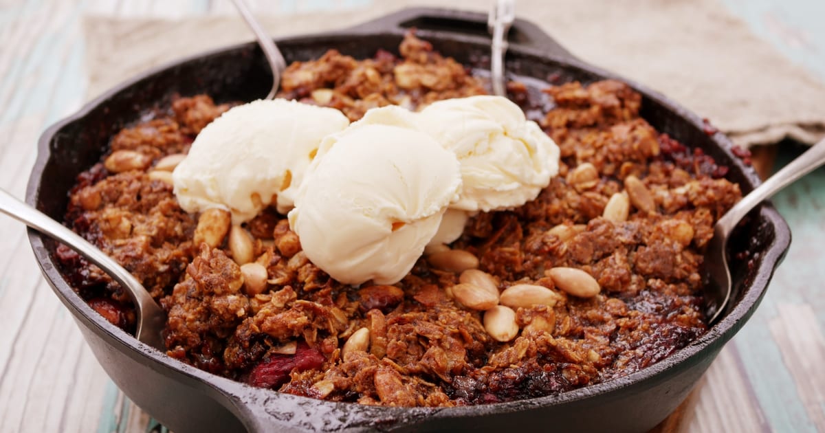 Thermomix recipe: Strawberry Almond Crumble | Tenina.com