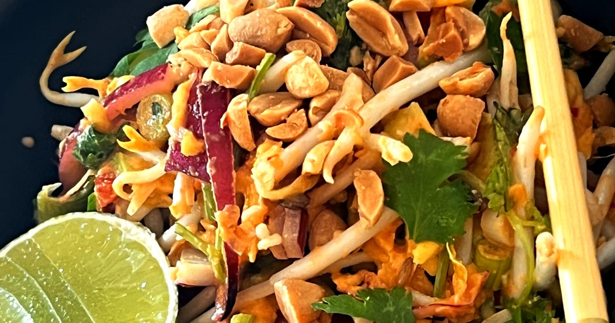 Thermomix recipe: Thai Green Mango Salad | Tenina.com