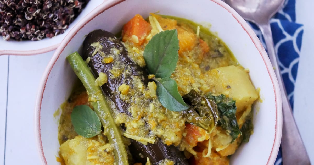 Thermomix recipe: Slow Cooked Thai Green Vegetable Curry | Tenina.com