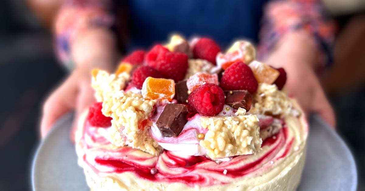 Thermomix recipe: White Christmas Cheesecake | Tenina.com
