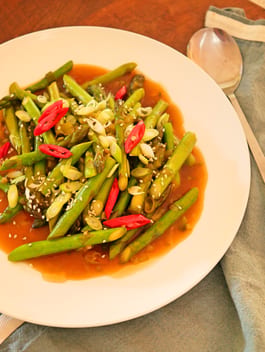 Asparagus in Ginger Scented Sauce P Tenina