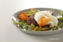 Beetroot Quinoa Burgers Fotor