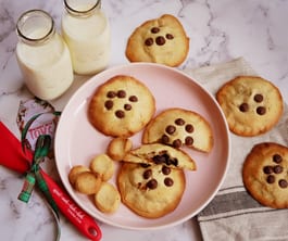 Bretagne Banana Chocolate Sables Fotor