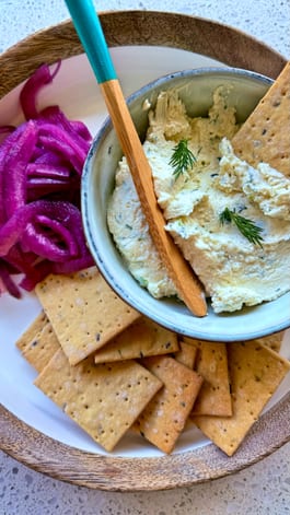 Creamy Herb and Garlic Kefir Cheese