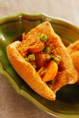 Curry Filled Vetkoek1