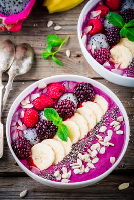 Dragon Fruit Smoothie Bowl
