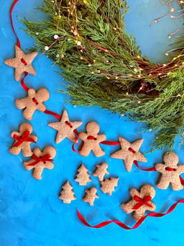 Gingerbread Cookie Garland