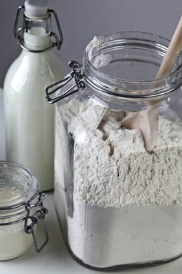 Homemade cake flour