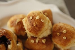 Honey Oat Dinner Rolls