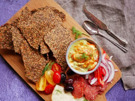 Kale Pesto Seeded Crackers LS TENINA