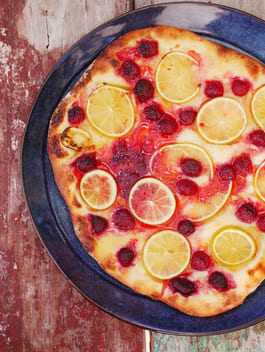 Lime and Raspberry Dessert Pizza P Fotor