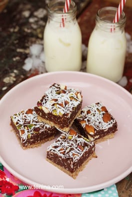 Nutty-Raw-Brownies-1 Fotor