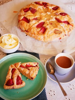 Pink Champagne Strawberry Scones