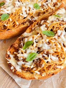 Spaghetti Stuffed Garlic Bread