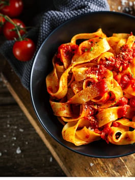 Spicy Tomato Pasta Alfredo