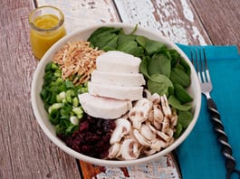 Spinach And Chicken Salad With Cranberries Fotor