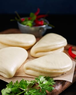 Steamed Bao B Uns