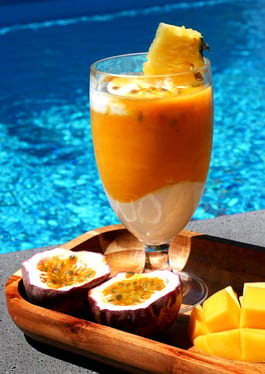 The Golden Smoothie CU P TENINA