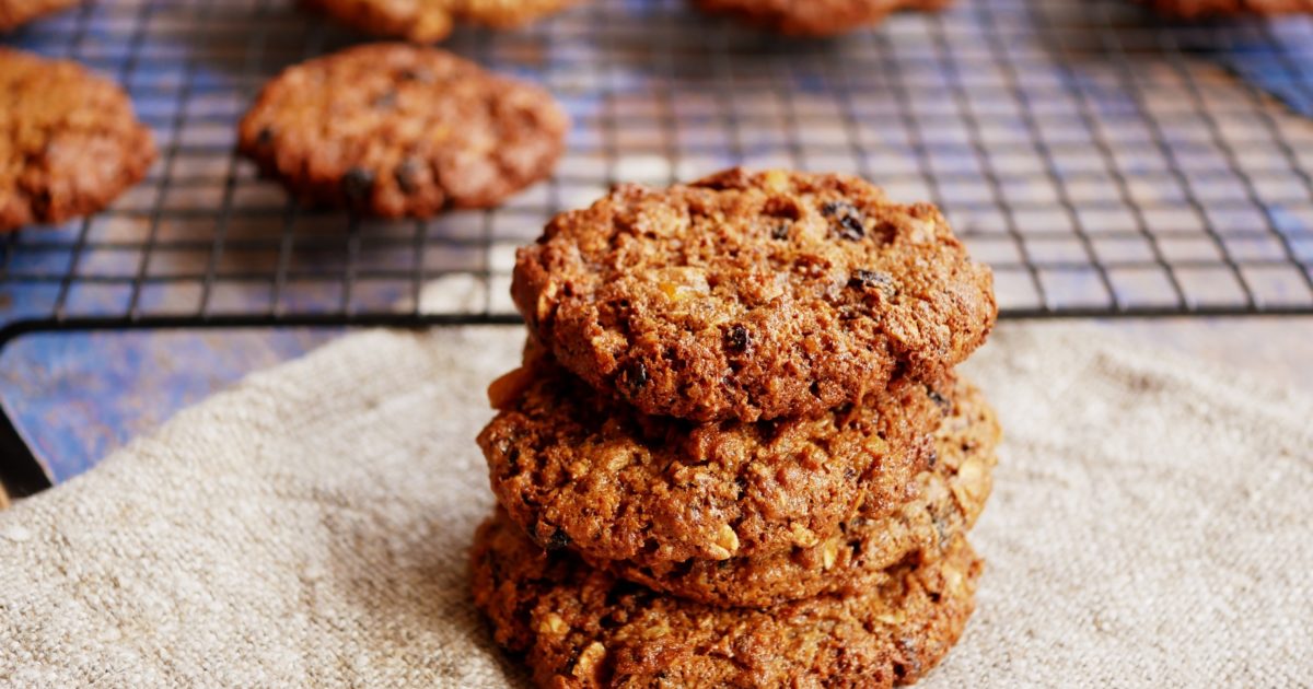 Thermomix recipe: Chewy Oatmeal Cookies with Currants | Tenina.com