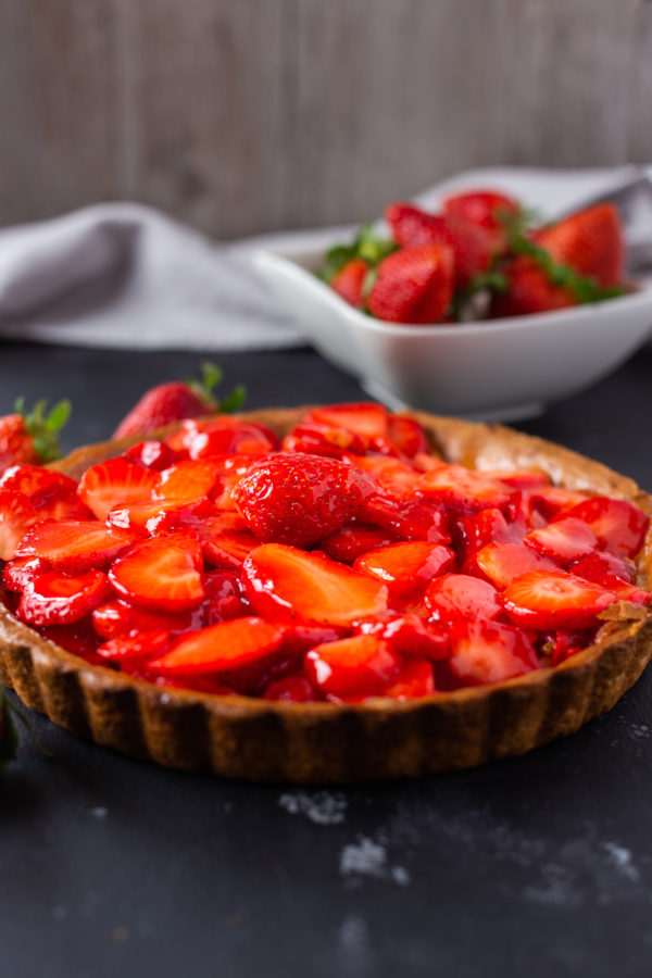 Strawberry White Choc Mousse Pie
